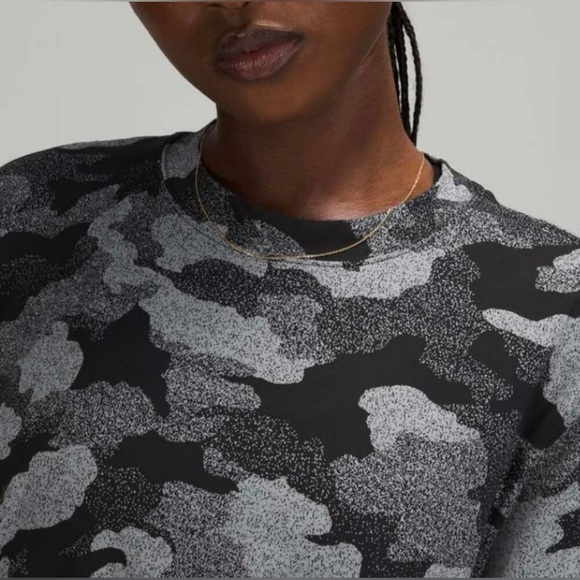 LULULEMON All Yours Short Sleeve Training Tee Womens 2 Black Gray Camo Print - Picture 5 of 8
